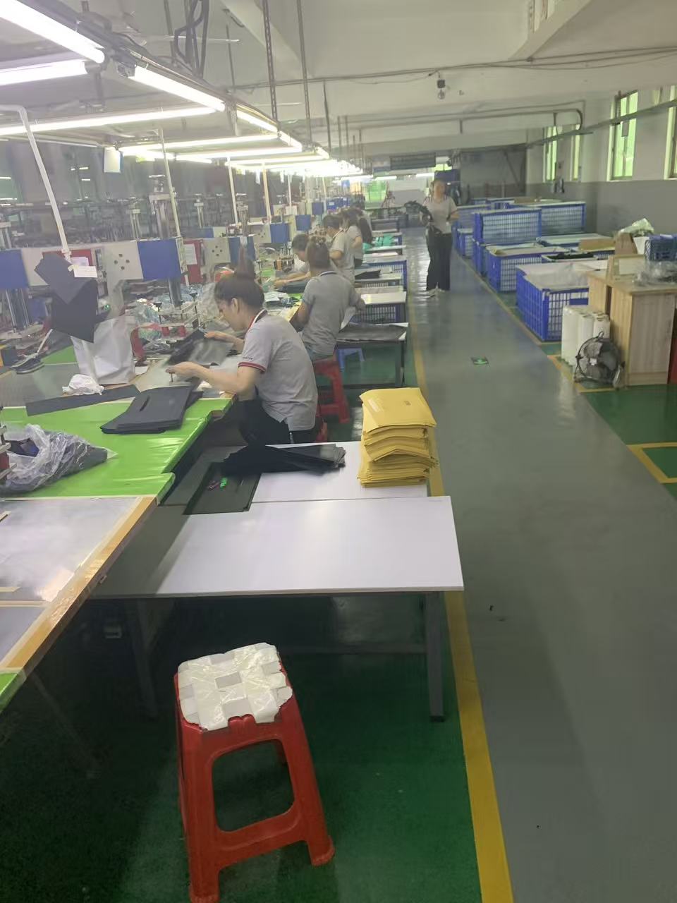 How to Choose a Waterproof Duffel Bag Manufacturer
