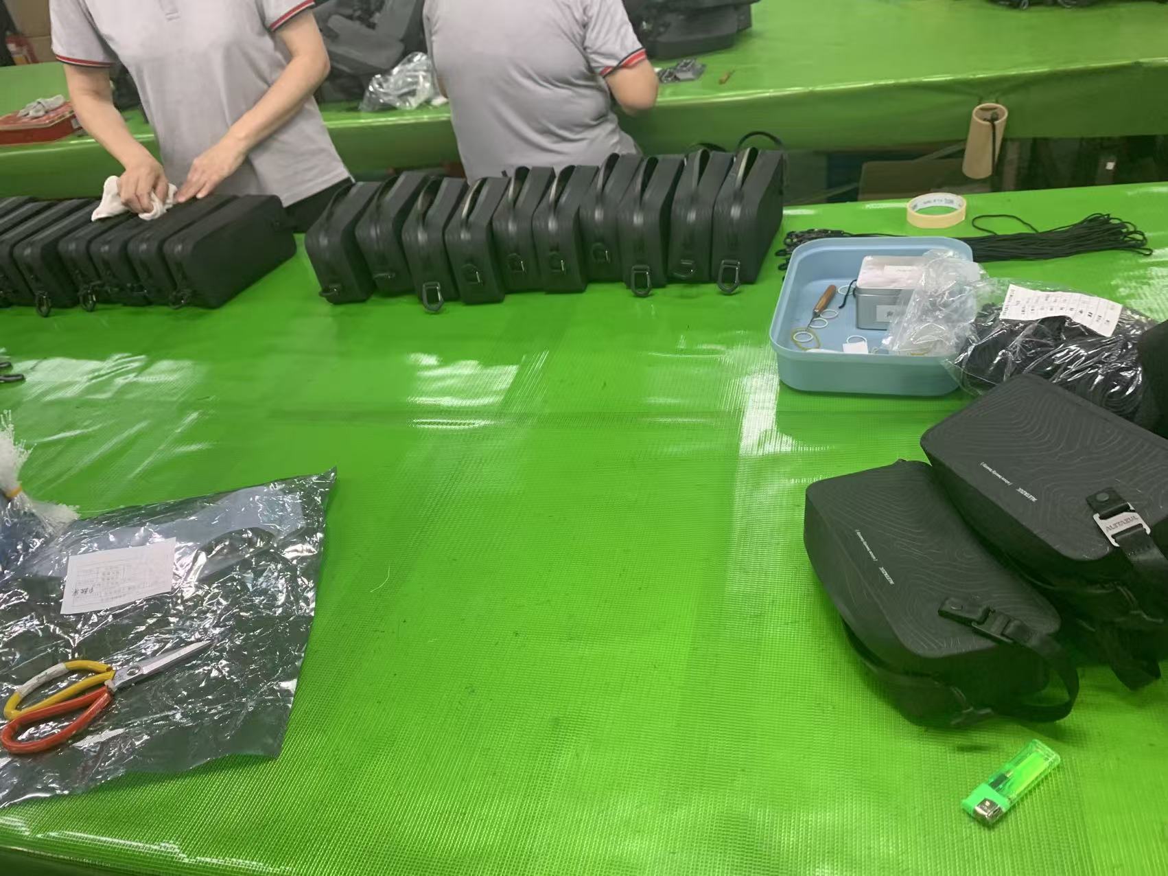 How to Choose a Waterproof Laptop Bag Supplier