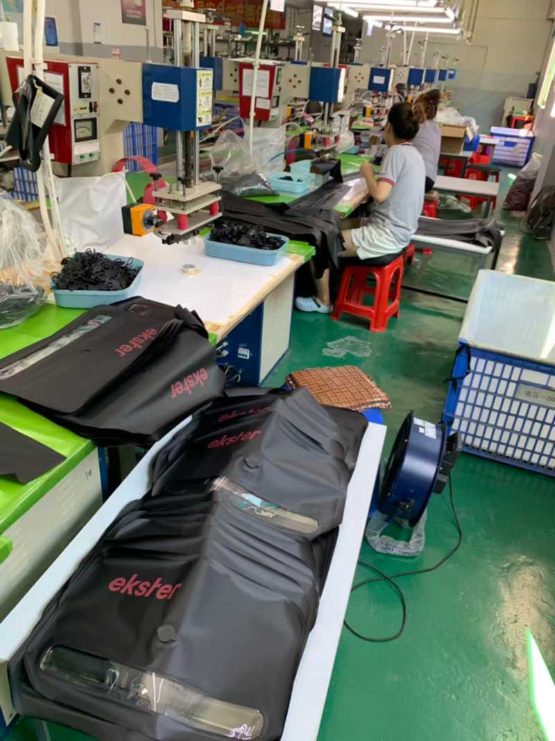 High-frequency welding line with dedicated dies and hardware component trays